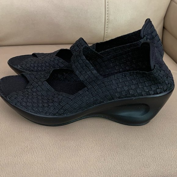 CC Resorts Erica Women's Mary Jane Black Sandals - Picture 4 of 6